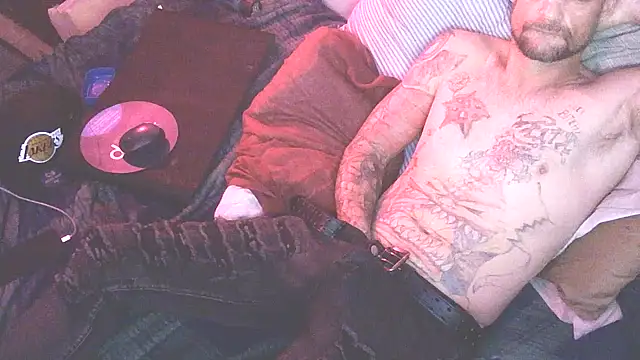 TheOneYouLove69 online show from March 13, 12:04 am