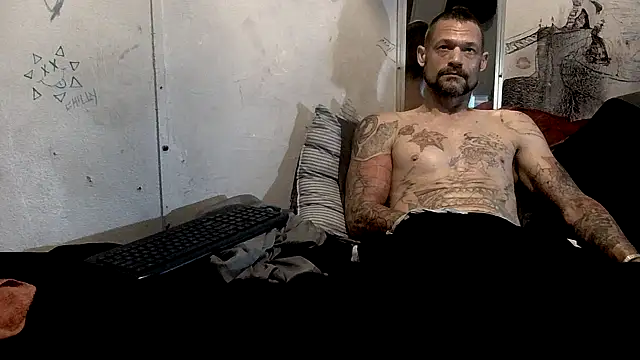 TheOneYouLove69 online show from July 15, 10:06 pm