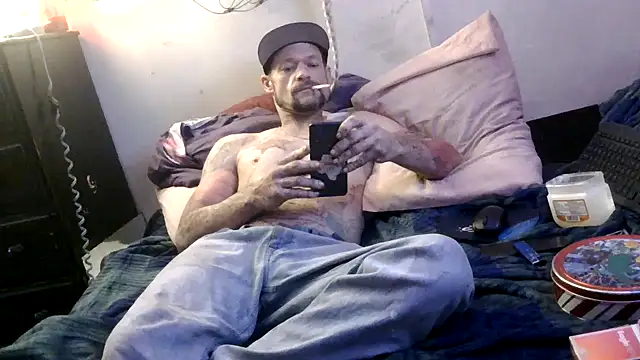 TheOneYouLove69 online show from March 28, 3:35 pm