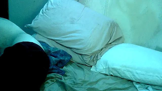 Snapshot of TheOneYouLove69 chatting on March 1, 5:18 am TheOneYouLove69 online show from March 1, 5:18 am