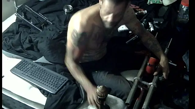 TheOneYouLove69 online show from June 29, 3:57 am