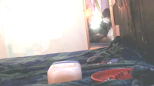 TheOneYouLove69 online show from March 12, 4:40 am