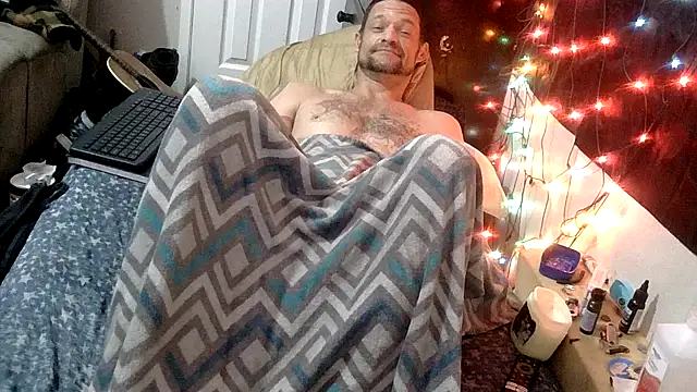 Snapshot of TheOneYouLove69 chatting on January 17, 11:36 am TheOneYouLove69 online show from January 17, 11:36 am