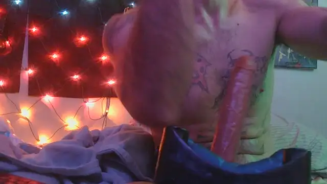TheOneYouLove69 online show from October 18, 11:45 am