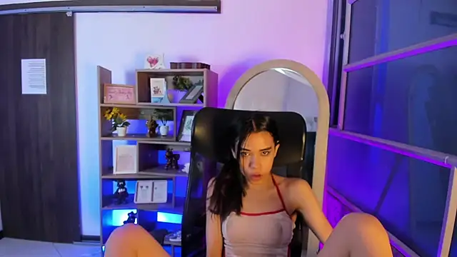 Jasmin Skinny online show from October 26, 3:40 am