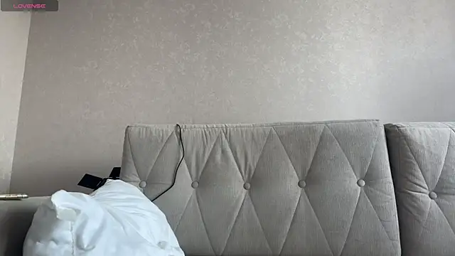 weshycouple online show from June 27, 3:01 am