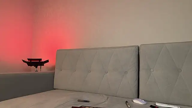 weshycouple online show from March 9, 7:06 pm