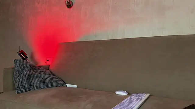 weshycouple online show from February 10, 7:02 pm