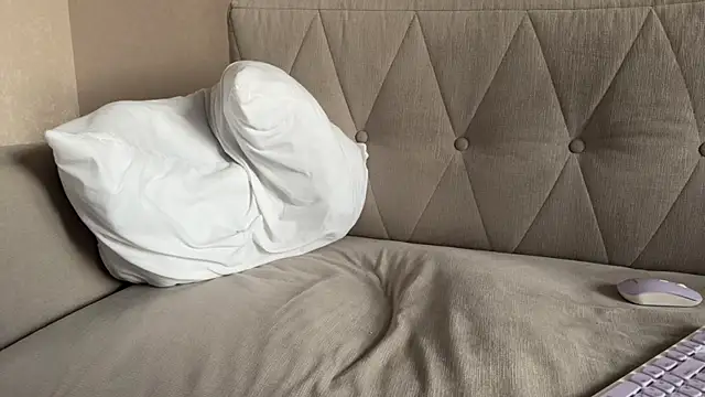 weshycouple online show from May 7, 3:22 am