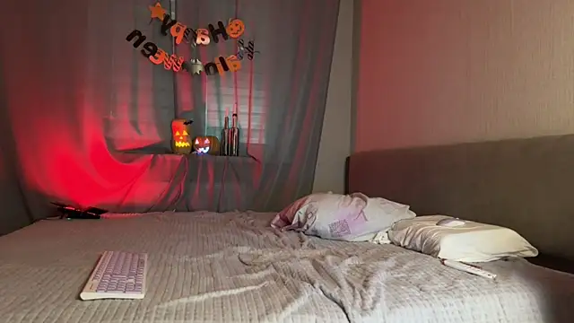 weshycouple online show from October 31, 7:21 pm