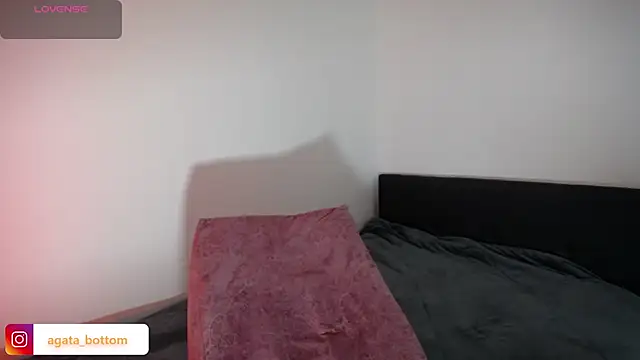 NewAgatha Bolton online show from November 27, 8:53 pm