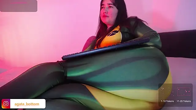 NewAgatha Bolton online show from November 1, 11:42 pm