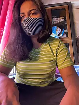 HaaniKaur online show from December 3, 7:52 am