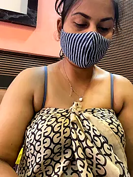 Snapshot of HaaniKaur chatting on October 15, 7:16 am HaaniKaur online show from October 15, 7:16 am