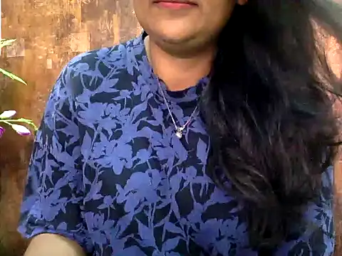 Snapshot of HaaniKaur chatting on March 18, 7:55 am HaaniKaur online show from March 18, 7:55 am