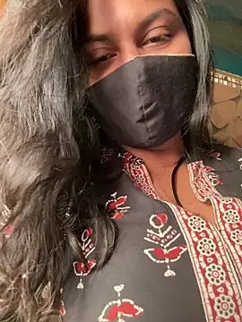 HaaniKaur online show from January 14, 7:45 am