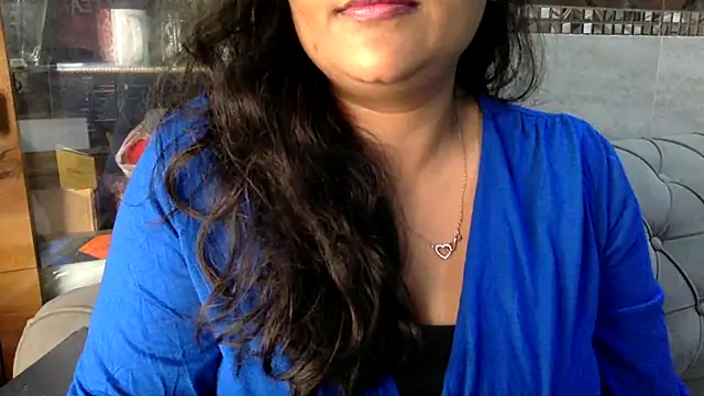 HaaniKaur online show from May 6, 7:45 am