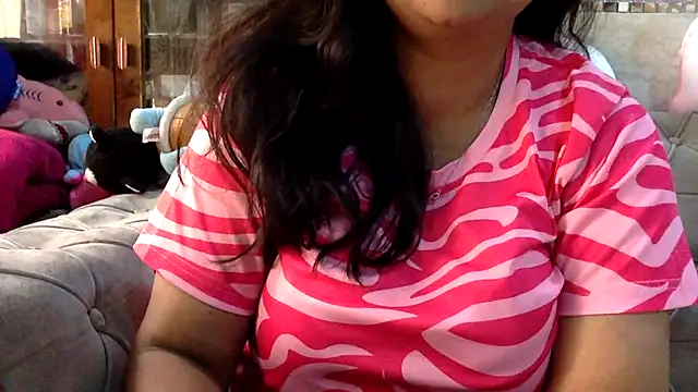 HaaniKaur online show from April 9, 4:36 am