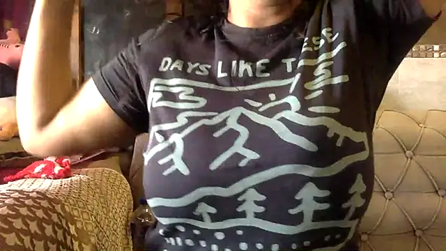 HaaniKaur online show from March 20, 8:37 am