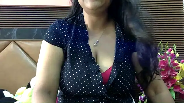 Snapshot of HaaniKaur chatting on September 11, 6:46 am HaaniKaur online show from September 11, 6:46 am