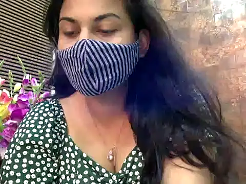 Snapshot of HaaniKaur chatting on March 11, 7:57 am HaaniKaur online show from March 11, 7:57 am