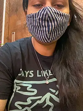 Snapshot of HaaniKaur chatting on January 15, 7:48 am HaaniKaur online show from January 15, 7:48 am