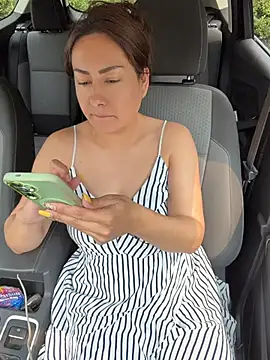 xLadyScarlettx online show from July 14, 3:40 pm