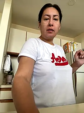 Snapshot of xLadyScarlettx chatting on December 3, 3:11 pm xLadyScarlettx online show from December 3, 3:11 pm