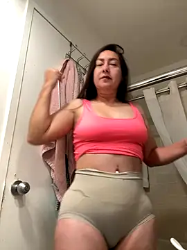 Snapshot of xLadyScarlettx chatting on November 28, 3:39 am xLadyScarlettx online show from November 28, 3:39 am