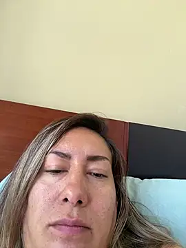 Snapshot of xLadyScarlettx chatting on March 8, 12:44 am xLadyScarlettx online show from March 8, 12:44 am