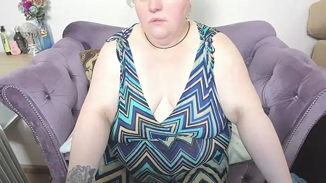 fashiona online show from February 28, 1:00 pm