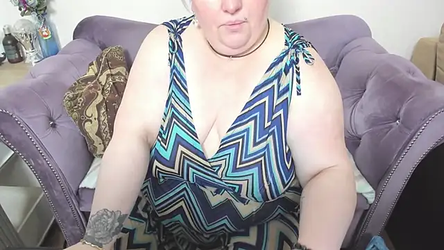 fashiona online show from February 24, 9:21 am