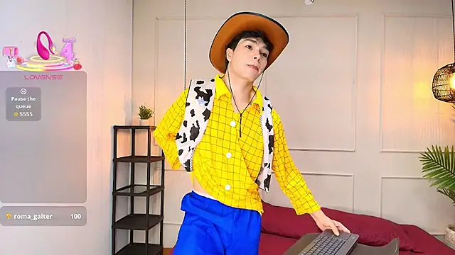 luandy online show from October 31, 7:43 pm