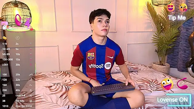 Snapshot of luandy chatting on February 26, 12:16 pm luandy online show from February 26, 12:16 pm