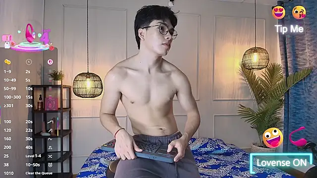 luandy online show from April 10, 11:50 am