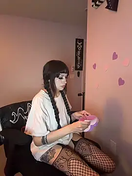 Gothbabbi online show from February 13, 1:05 am