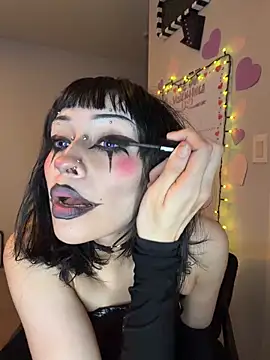 Gothbabbi online show from February 5, 8:59 pm