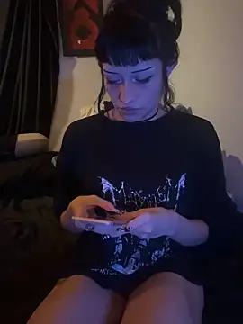 Snapshot of Gothbabbi chatting on October 10, 12:33 am Gothbabbi online show from October 10, 12:33 am