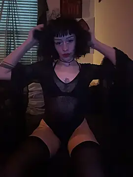 Snapshot of Gothbabbi chatting on October 16, 9:34 pm Gothbabbi online show from October 16, 9:34 pm