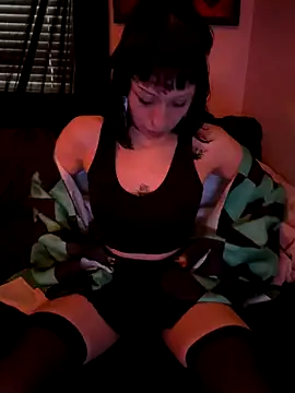 Snapshot of Gothbabbi chatting on October 7, 9:38 pm Gothbabbi online show from October 7, 9:38 pm