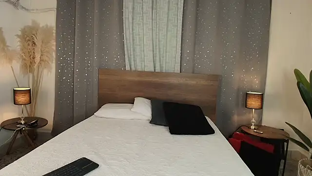 Isaa Coleman  online show from November 26, 8:20 pm