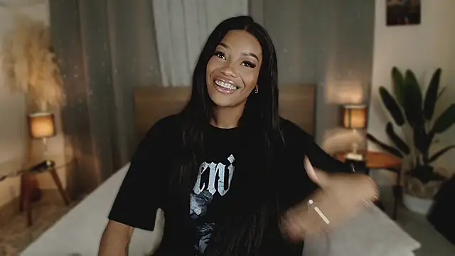 Isaa Coleman  online show from February 7, 11:24 pm