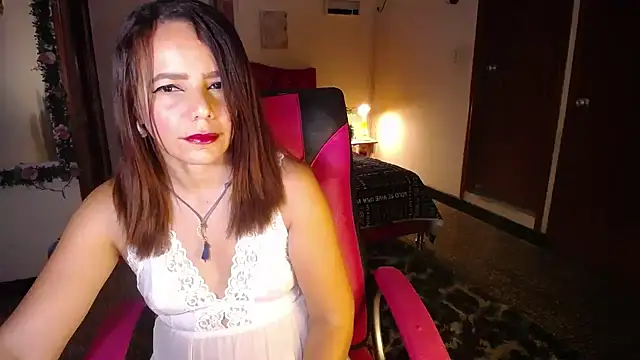 danielle rose 1 online show from November 2, 5:18 pm