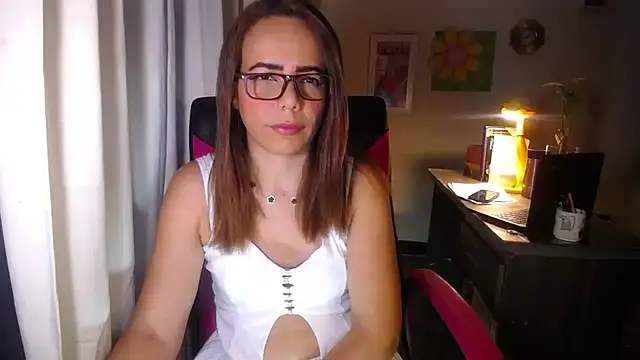 Snapshot of danielle_rose_1 chatting on July 15, 10:06 pm danielle rose 1 online show from July 15, 10:06 pm