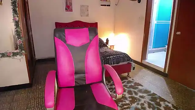 danielle rose 1 online show from November 28, 8:31 pm