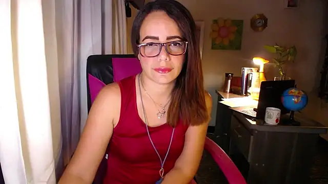 Snapshot of danielle_rose_1 chatting on June 9, 2:07 pm danielle rose 1 online show from June 9, 2:07 pm