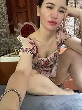 Snapshot of LiLi-Kirix99 chatting on June 15, 2:34 am LiLi-Kirix99 online show from June 15, 2:34 am