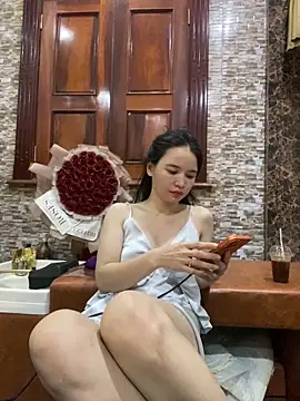 Snapshot of LiLi-Kirix99 chatting on June 21, 6:46 pm LiLi-Kirix99 online show from June 21, 6:46 pm