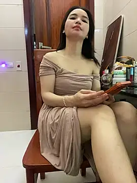 LiLi-Kirix99 online show from May 18, 7:24 am