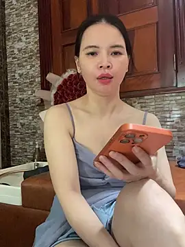 Snapshot of LiLi-Kirix99 chatting on July 17, 6:43 am LiLi-Kirix99 online show from July 17, 6:43 am